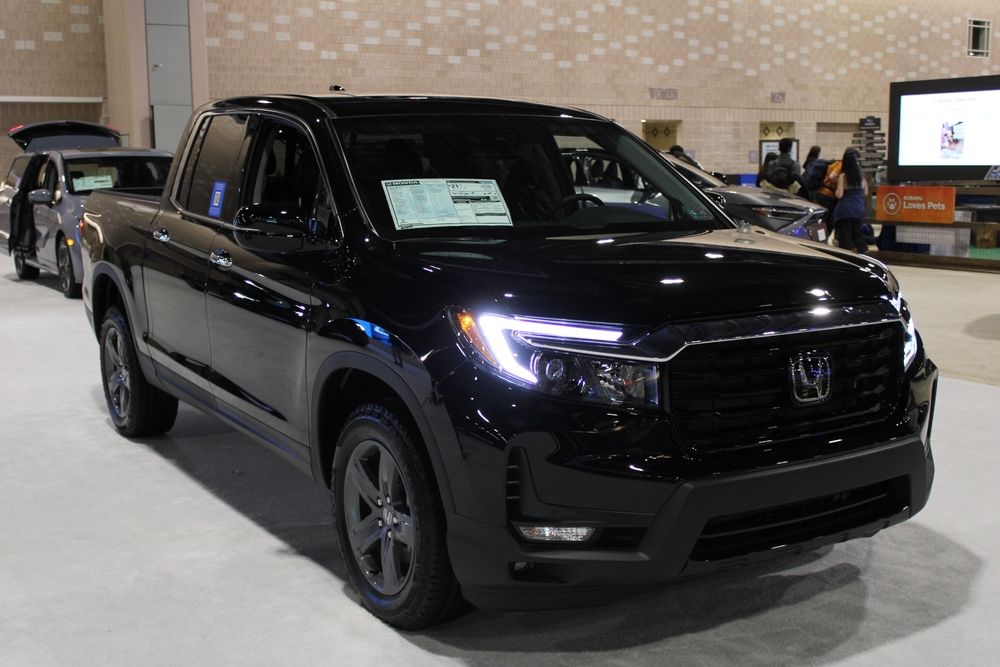 2025 Honda Ridgeline: Comfort and Versatility in a Mid-Size Truck