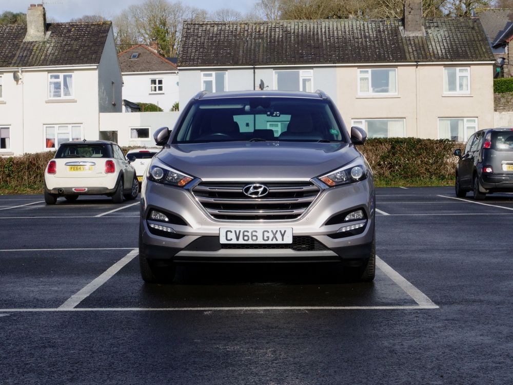 2025 Hyundai Tucson Premium SE: Modern and Functional 